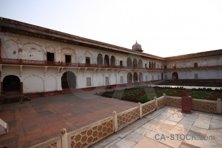 Agra fort palace mughal marble monument.