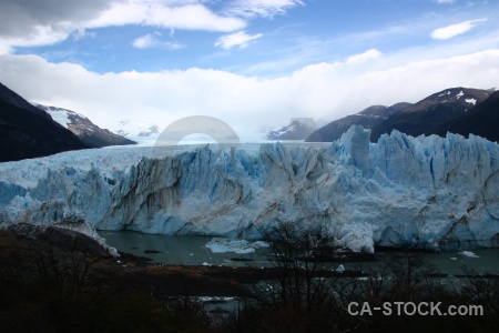 Argentina cloud terminus lago argentino perito moreno.