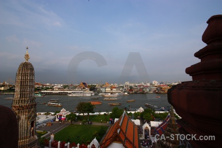 Boat asia sky wat arun water.