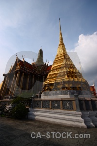 Buddhism southeast asia building palace wat phra si rattana satsadaram.