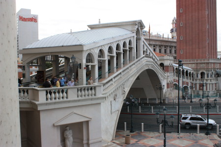 Building bridge archway white.