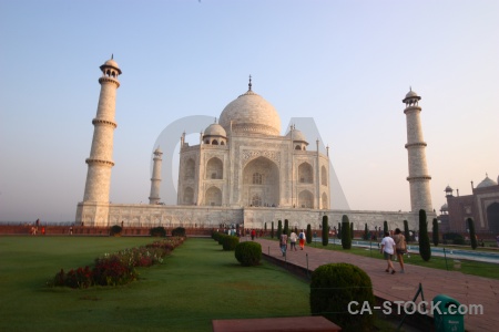 Building pool palace mughal asia.