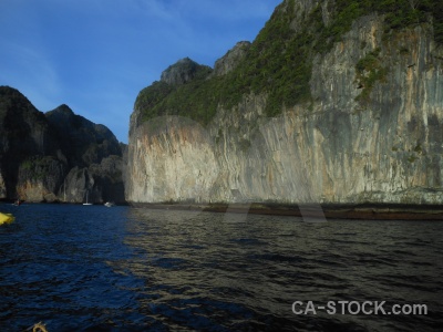 Cliff island thailand phi ko ley.