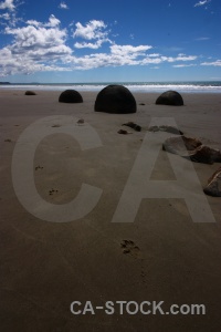 Cloud spherical sand round new zealand.