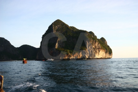 Cloud water boat limestone ko phi ley.