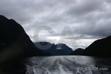 Doubtful sound wake fiordland mountain cloud.