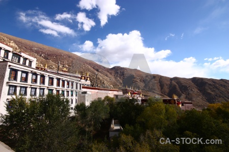 East asia altitude gambo utse tibet buddhist.