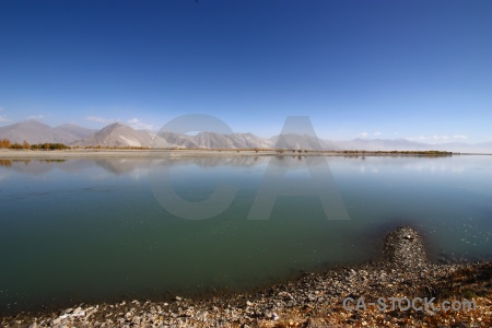 East asia yarlung tsangpo dry plateau friendship highway.