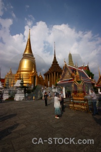 Grand palace gold temple of the emerald buddha wat phra si rattana satsadaram person.