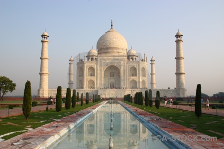 Grass archway shah jahan dome tomb.