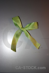 Green object ribbon gray.