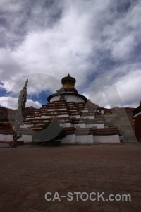 Gyangtse tibet baiju temple plateau tree.