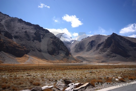 Himalayan pass tibet kora la snow.