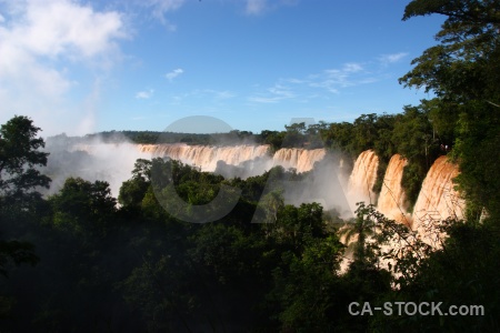 Iguacu falls water argentina spray cloud.