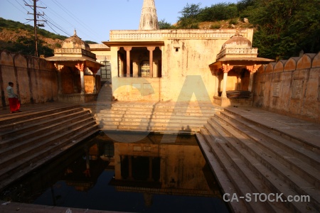 Jaipur water hindu pillar pool.