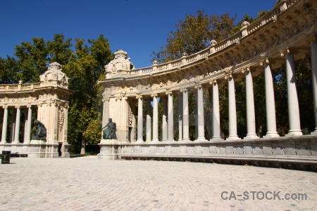 Monument europe alfonso madrid parque del retiro.