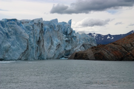 Mountain lake argentino terminus argentina perito moreno.