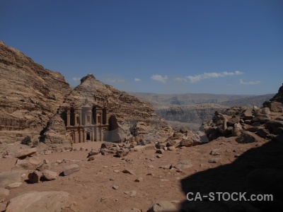 Nabataeans ad deir pillar historic jordan.