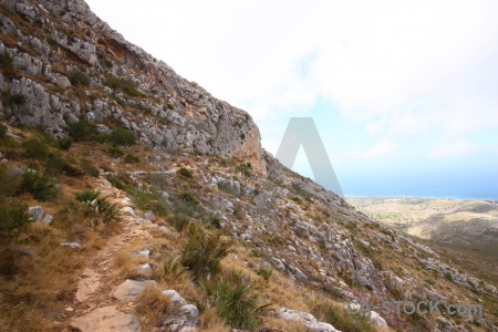 Plant cloud rock javea montgo.