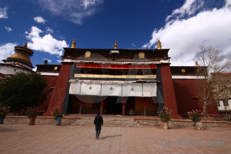 Plateau altitude asia himalayan building.