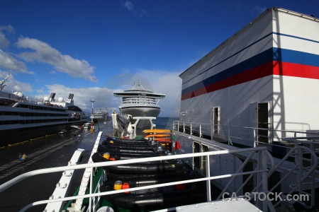 Port ship day 1 boat ushuaia.