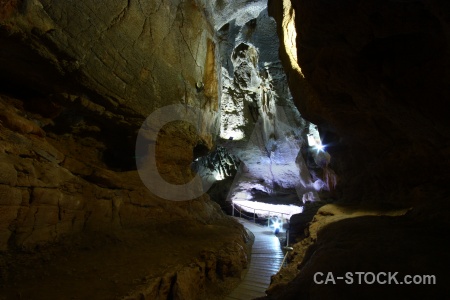 Rock cave javea cueva de las calaveras path.