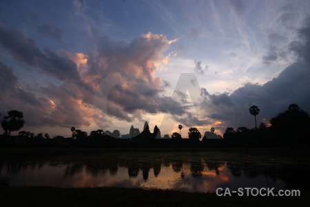 Ruin sunset silhouette preah pisnulok buddhist.