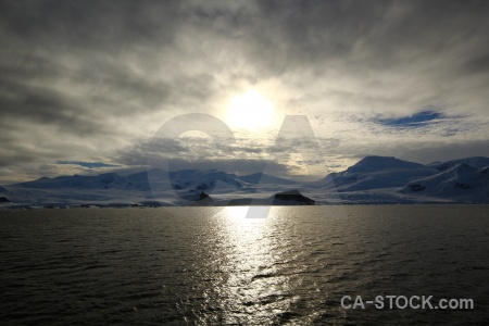 Sea south pole mountain snow day 6.