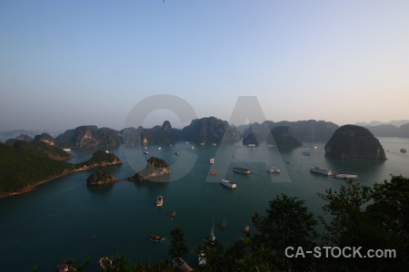 Sky cliff ha long bay boat titov island.