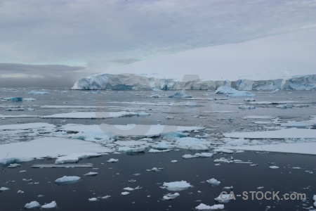 South pole snow sky gunnel channel adelaide island.