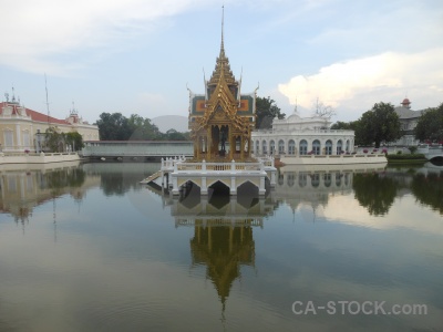 Southeast asia pillar sky pond aisawan dhiphya asana.