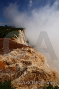 Spray river unesco iguazu garganta del diablo.