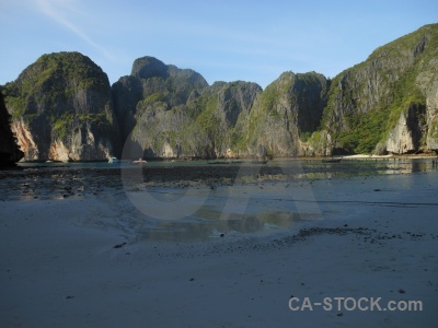 Thailand sky cloud ko phi ley maya bay.