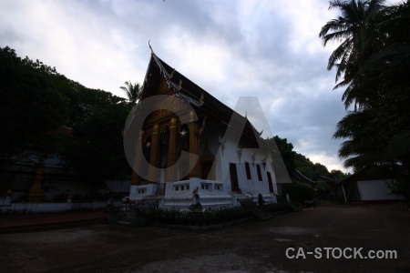 Unesco pillar gold cloud asia.