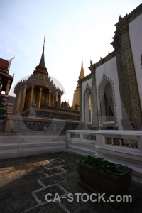 Wat phra kaeo royal palace gold temple ornate.