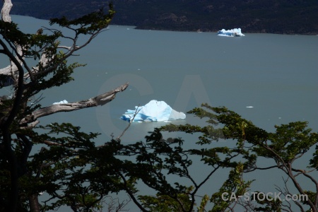 Water chile circuit trek iceberg rock.