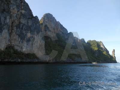Water phi island sky boat rock.