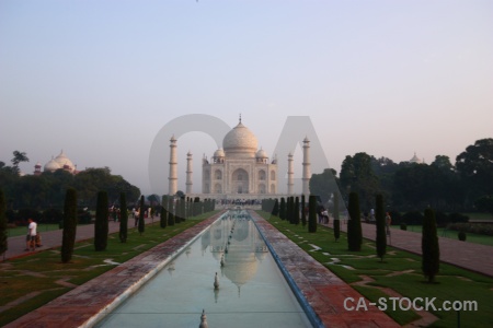 Water tomb marble person mughal.